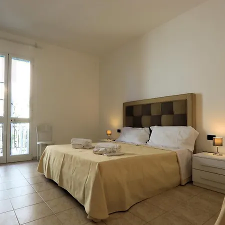 Bed & Parking Cecina Rooms Marina di Cecina Exterior foto
