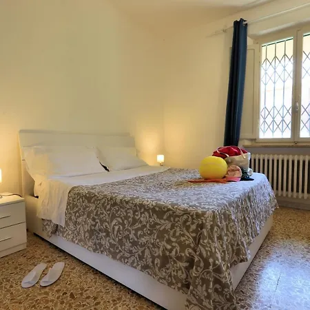 Bed & Parking Cecina Rooms Marina di Cecina Exterior foto